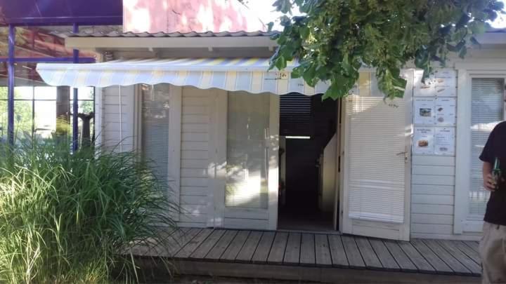 Camping Hurongues Pomeys Exterior foto
